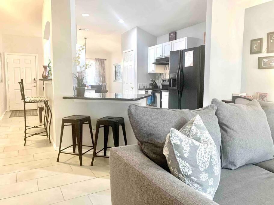 Modern Updates - Great Location - King Bed- Bmt San Antonio Eksteriør bilde