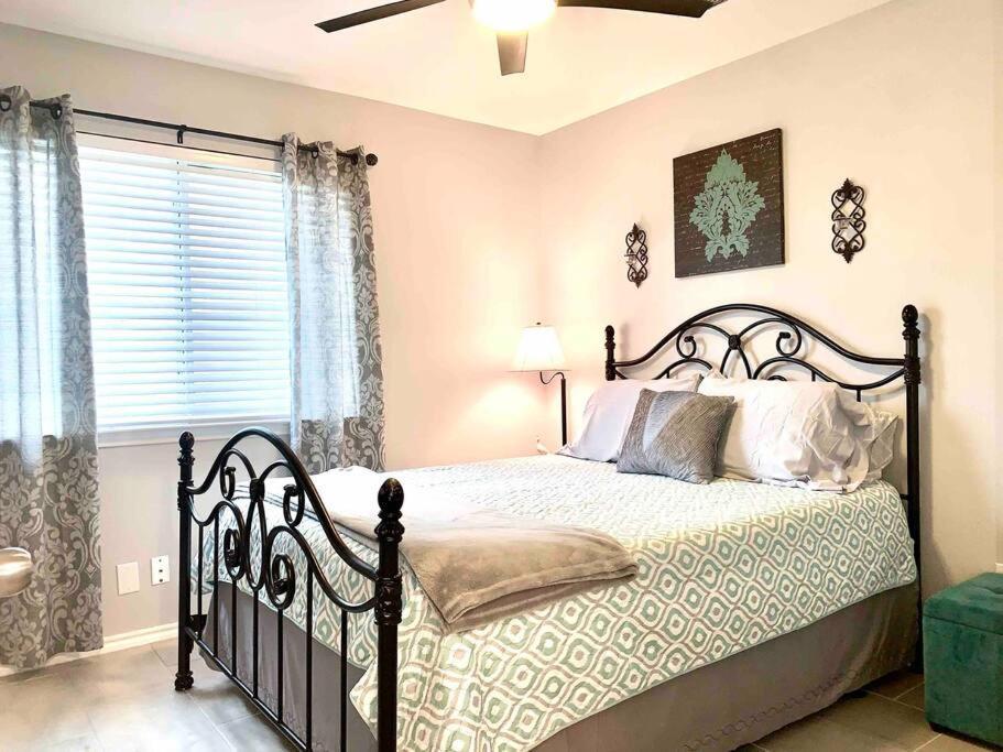 Modern Updates - Great Location - King Bed- Bmt San Antonio Eksteriør bilde