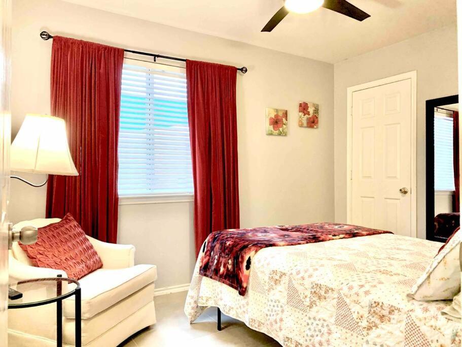 Modern Updates - Great Location - King Bed- Bmt San Antonio Eksteriør bilde